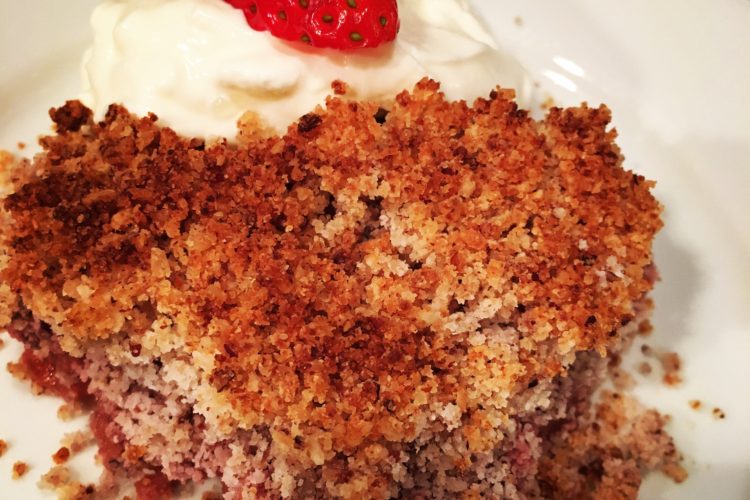 Jahodovo – jablečný crumble